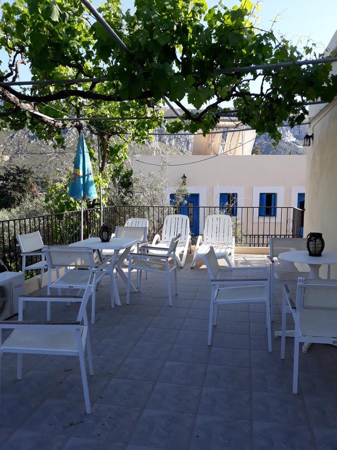 Mela Studios Panormos  Luaran gambar