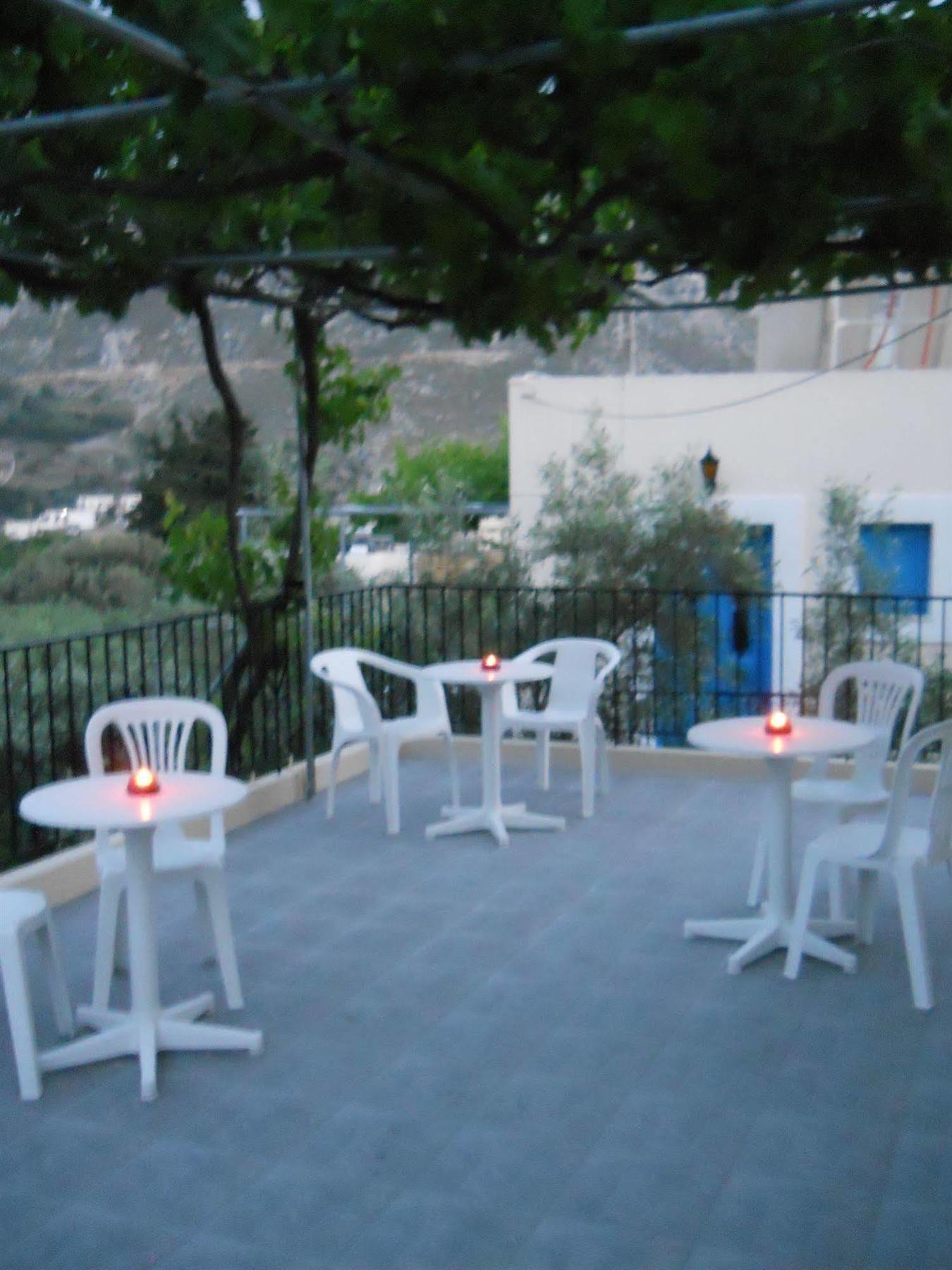 Mela Studios Panormos  Luaran gambar