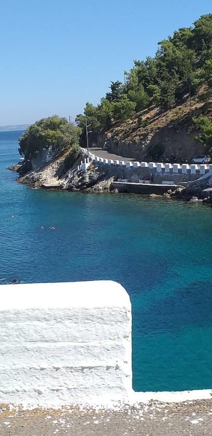 Mela Studios Panormos  Luaran gambar